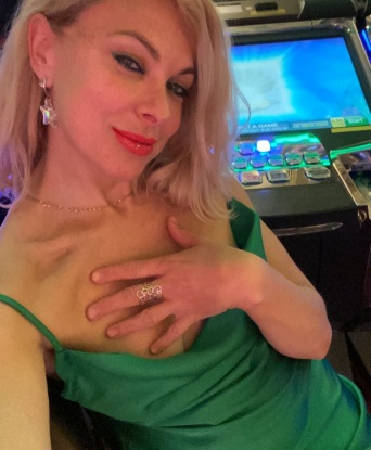 Лана, 42